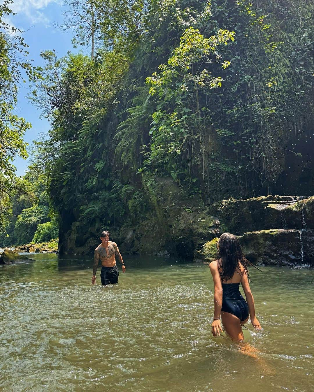 イルファン・バフディムさんのインスタグラム写真 - (イルファン・バフディムInstagram)「Splashing fun with my first born ❤️ 👸🏻」10月3日 13時15分 - ibachdim