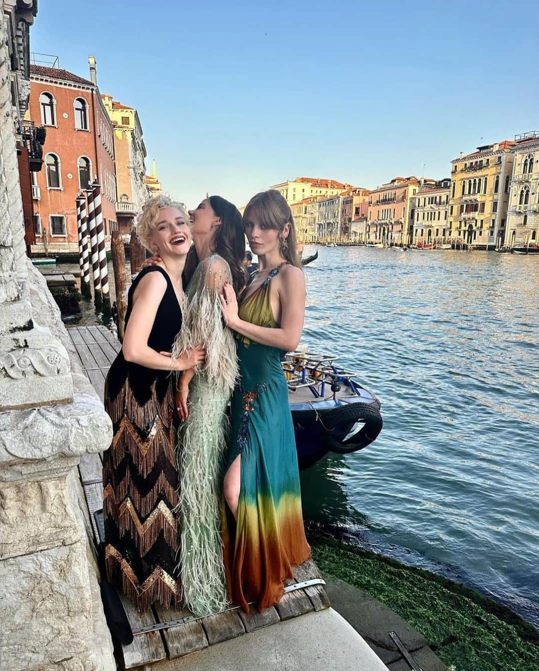 Monique Lhuillierさんのインスタグラム写真 - (Monique LhuillierInstagram)「Once upon a time in Venice 🇮🇹 @keleighteller #moniquelhuillier」10月3日 13時47分 - moniquelhuillier