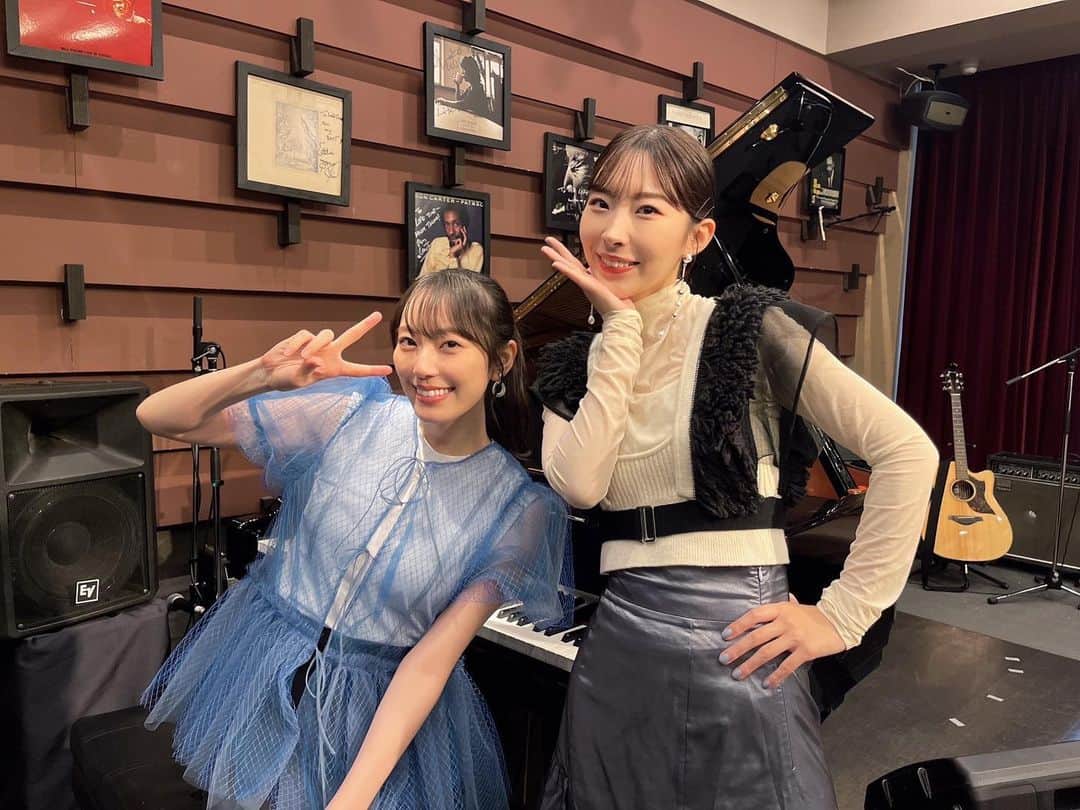 松井咲子のインスタグラム：「#みさきこライブ 静岡公演 ありがとうございました！ 始まっちゃうとあっという間だ！やっぱり美咲と一緒だと何倍も楽しい！！  次は8日！新潟に行くよ〜！！ 是非あそびに来てね♡」