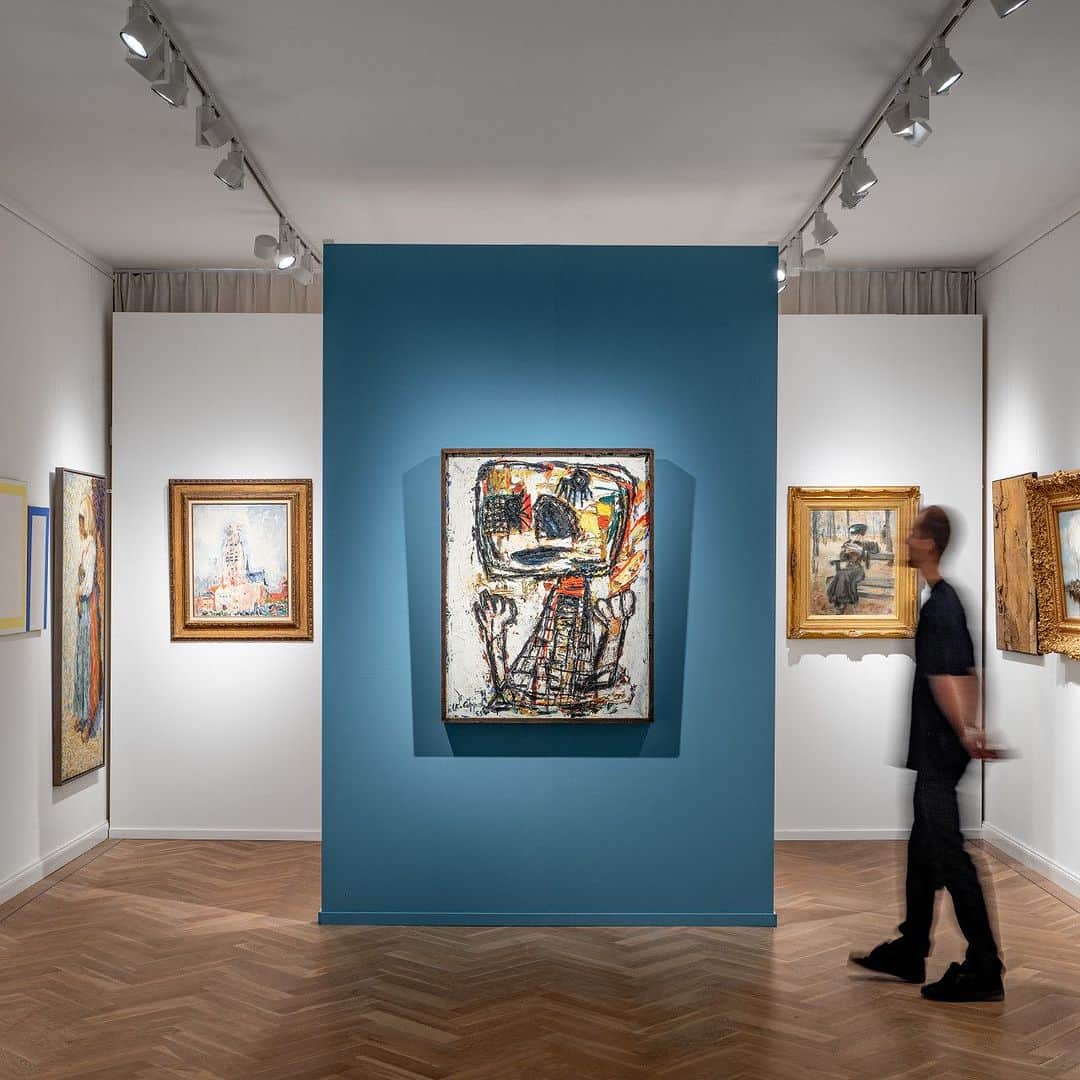 クリスティーズのインスタグラム：「Made in Holland: Celebrating 50 Years of Christie's Amsterdam✨⁣ ⁣ A unique opportunity to explore the global achievements by some of the most pioneering and influential Dutch artists across 400 years of art history.⁣ ⁣ Leading the sale is Karel Appel's 1953 masterwork 'Crying Girl', Bart van der Leck's 'Dancing by the street-organ' and Kees van Dongen's 'Souvenir de Dordrecht'.⁣ ⁣ 📍View sale highlights at Christie's Amsterdam and browse online now!⠀⁣ ⁣ 🗓 Made in Holland: Celebrating 50 Years of Christie's Amsterdam | Online | 26 Sep-10 Oct.⁣⁣ ⁣ ⁣⁣#ChristiesAmsterdam #MadeinHolland」
