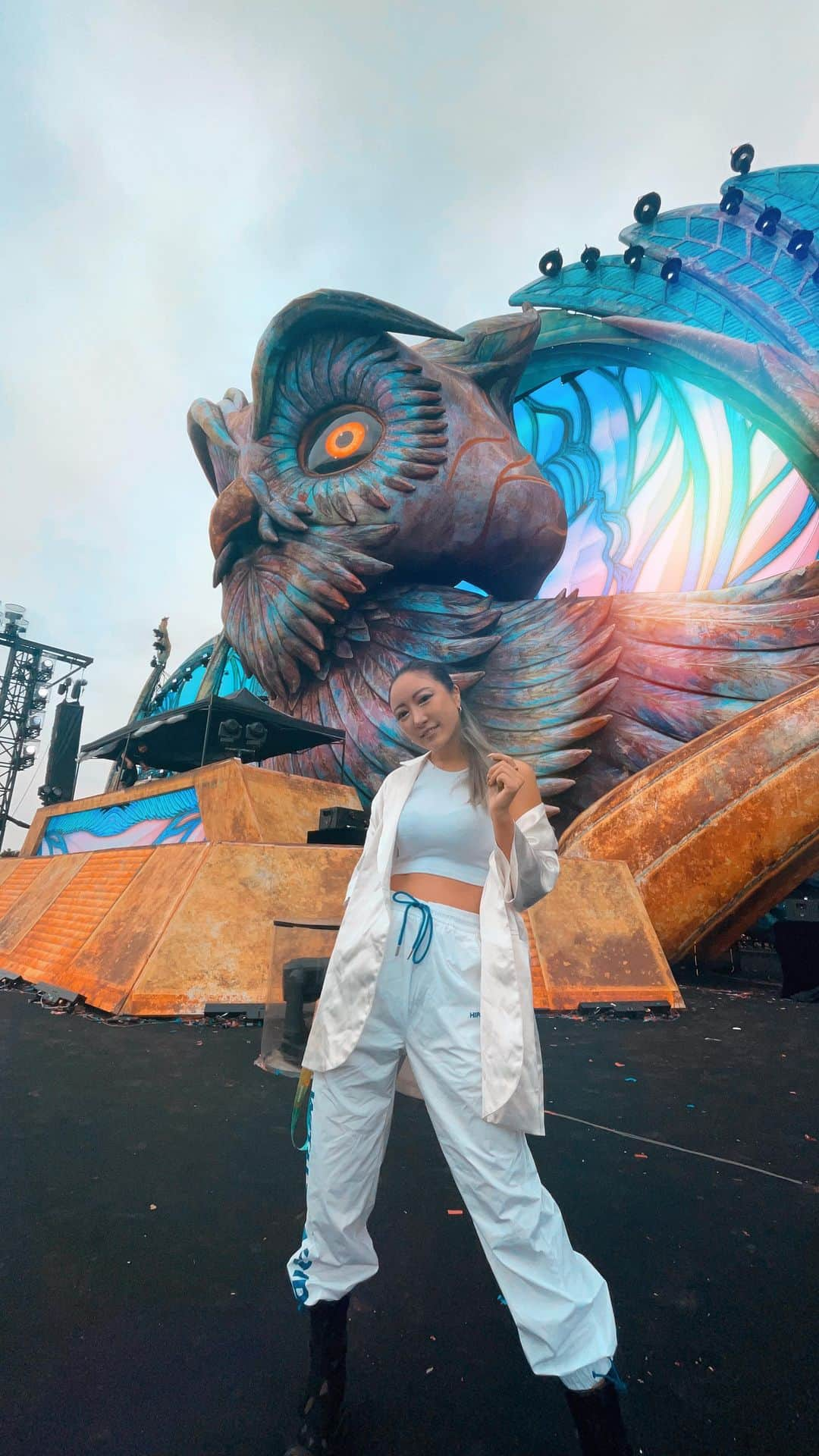 ᴍᴀʏᴀのインスタグラム：「Here we go🔥 @edc__china   ⏰Main stage  3:30pm〜(60min) いっちきます🔥  #edc #edcchina #yamatomaya」