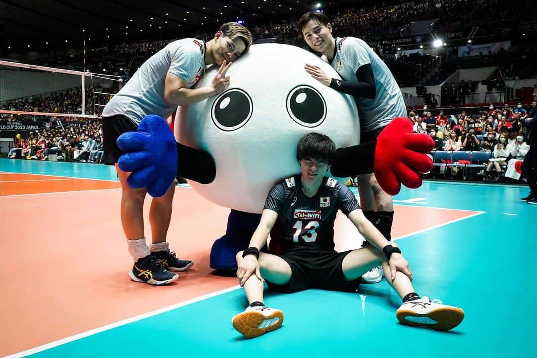 小川智大さんのインスタグラム写真 - (小川智大Instagram)「Team Japan🇯🇵 残り4戦！必ず勝とう！ " #バボちゃん食っといた」10月3日 21時50分 - t____ogawa
