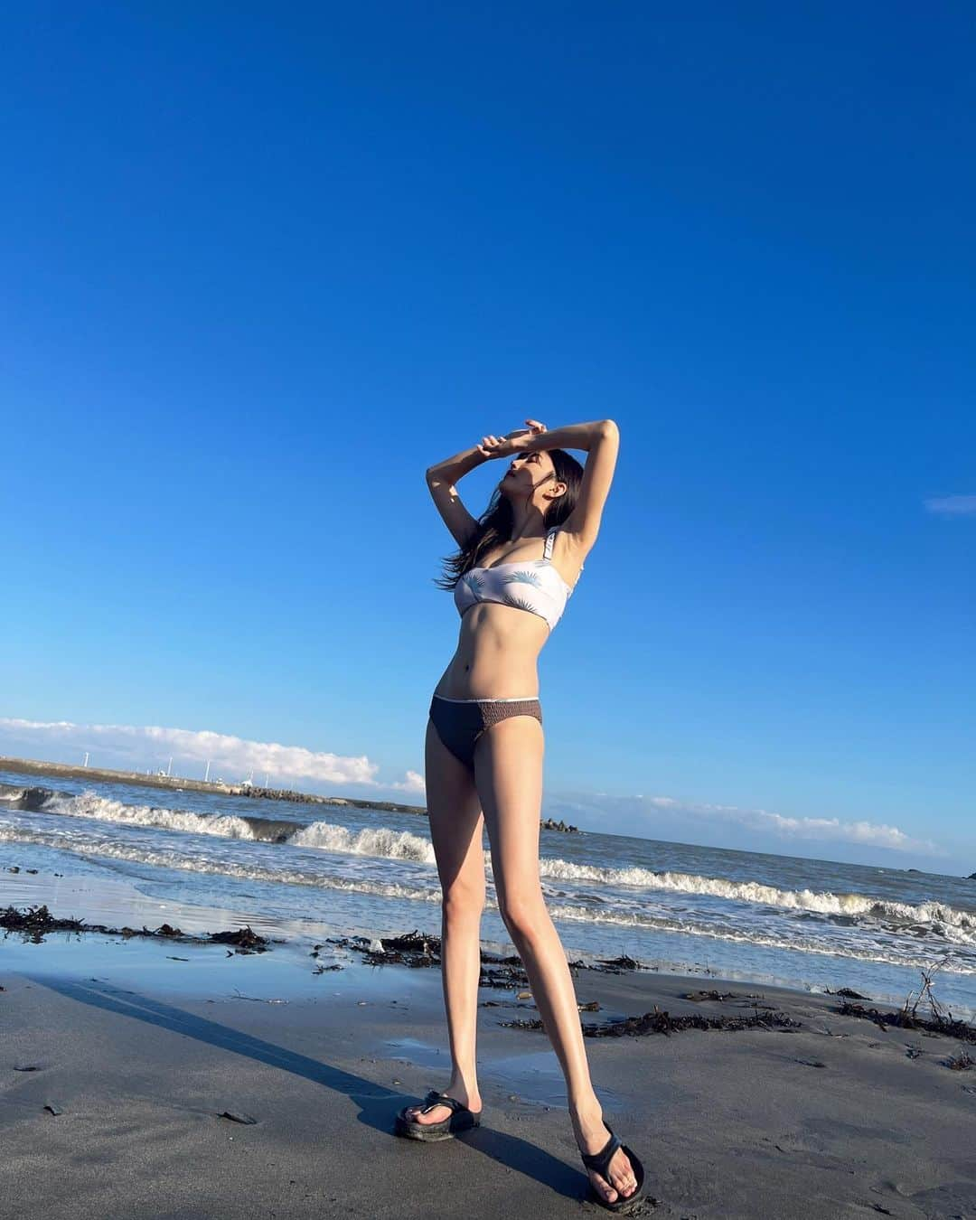 岩﨑名美さんのインスタグラム写真 - (岩﨑名美Instagram)「2023最後の夏っぽい投稿☀️👙 また来年ばいばいっ」10月3日 21時55分 - nami_iwasaki