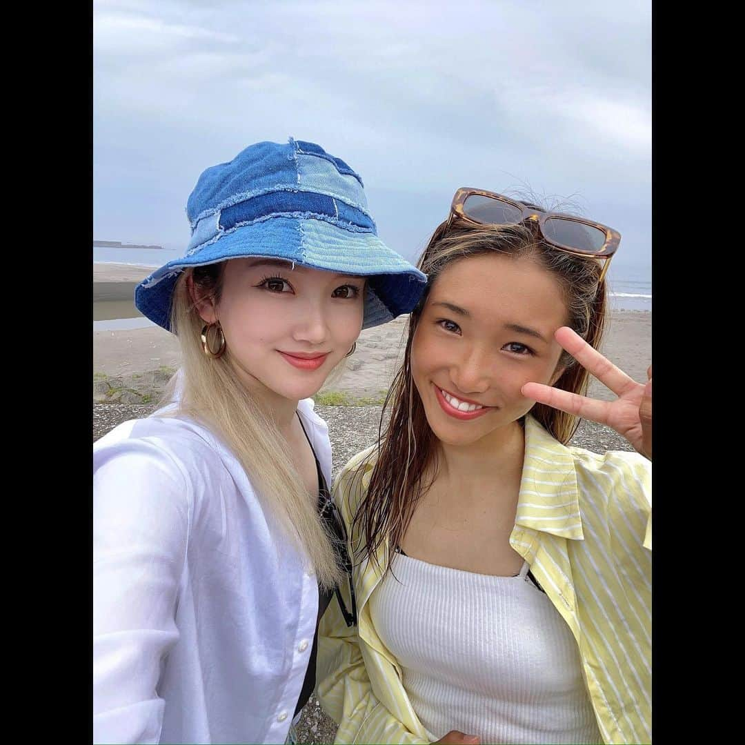 久保玲奈さんのインスタグラム写真 - (久保玲奈Instagram)「🏄🏾‍♀️ @anna_kubo_ 🩵⁣ ⁣ 先日 私の妹がサーフィンの大会で優勝しました🏆 （6月に優勝したときの写真も一緒に）  毎日早起きして 大学やアルバイトの前に 陽が昇る前からサーフィンの練習をして…… 昔からストイックな妹、リスペクトです ⁣ そして本日、宮崎にて全日本の試合‼️ R1を勝ち進み、この後R2‼️ 頑張れ~~🔥 皆さんもアンナにパワーを送ってあげてください✊🏻⁣ ⁣ 以上、姉バカ投稿でした」10月3日 16時41分 - reina_kubo_official