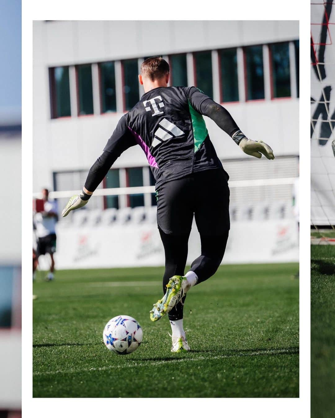 マヌエル・ノイアーさんのインスタグラム写真 - (マヌエル・ノイアーInstagram)「Always in the mood! 🧤⚽️ Good luck for tonight boys! 💪 #UCL」10月3日 16時46分 - manuelneuer