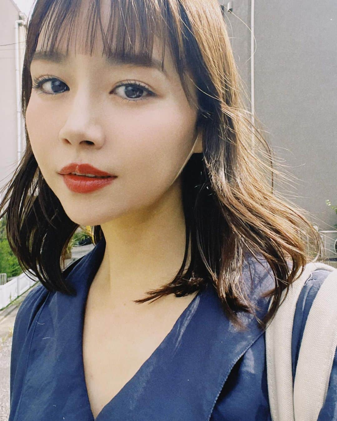 日下部ゆいこさんのインスタグラム写真 - (日下部ゆいこInstagram)「. . ニューヘアは 髪を巻くとこんな感じ。 . . 涼しくなってきたから 衣替えしなければー。 . . #hair#hairstyle#me#ヘア#ミディアム#ミディアムボブ」10月3日 17時06分 - yuiko_kusakabe