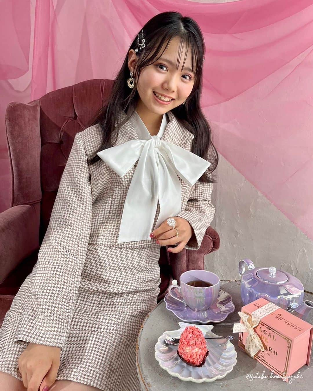 小松崎ふたばさんのインスタグラム写真 - (小松崎ふたばInstagram)「🌱🎀  ニコラ11月号 この秋デビューの大人ガーリーブランド♡shritaのオフショット📷 キャラメルミルクなセットアップは着回しできて超優秀🥹💭 私はMサイズ着用してるので参考にしてみてね~🎀  #shrita#ニコラ11月号発売中#ニコラ#nicola#ニコモ#小松崎ふたば#🌱🎀」10月3日 17時15分 - futaba_komatsuzaki