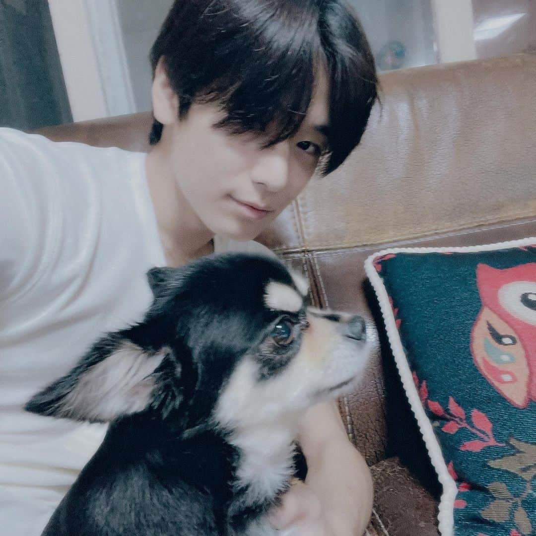 THE BOYZさんのインスタグラム写真 - (THE BOYZInstagram)「His name is Yongyi」10月3日 17時42分 - official_theboyz