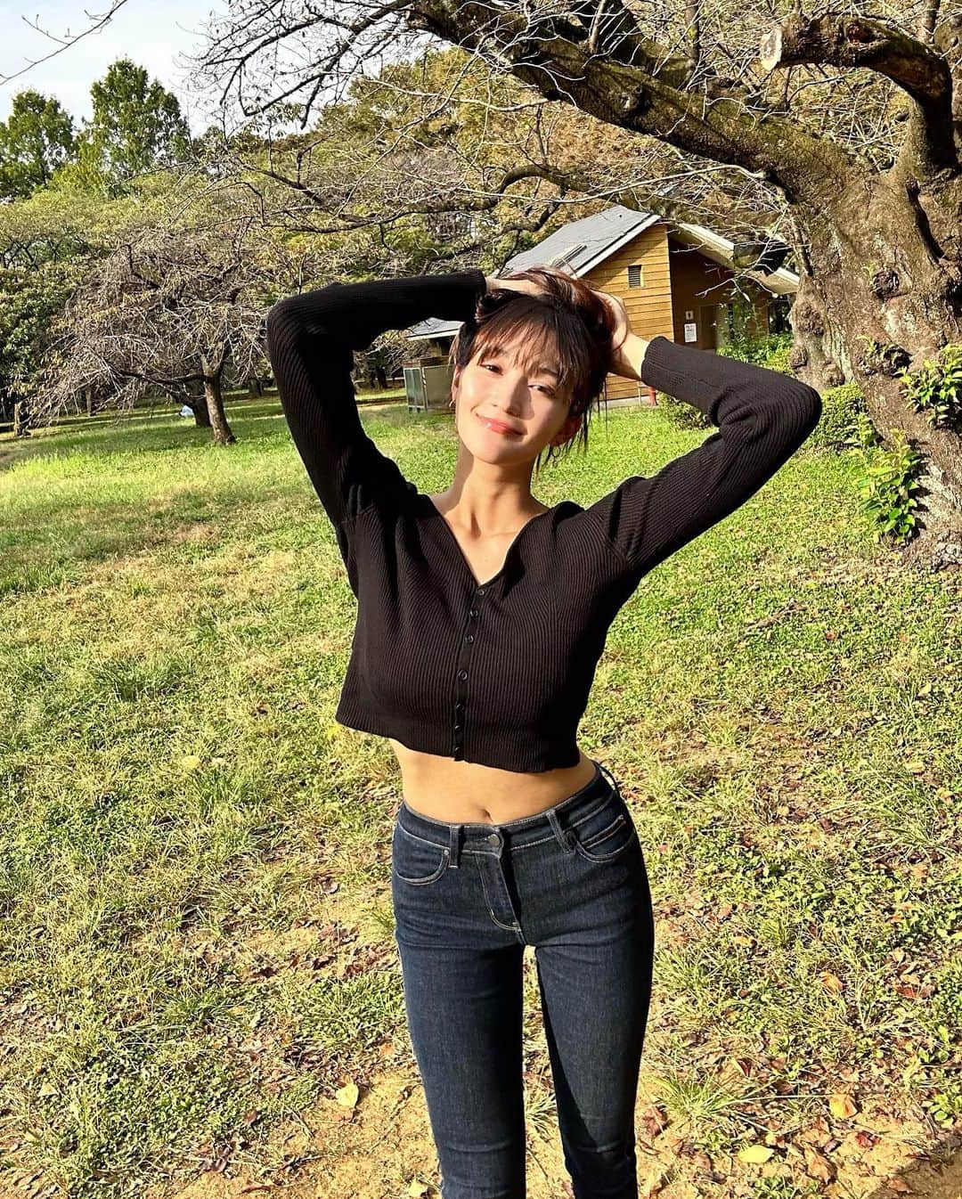濱崎ナディヤのインスタグラム：「ちょーどいい気温やねー💎😮‍💨」