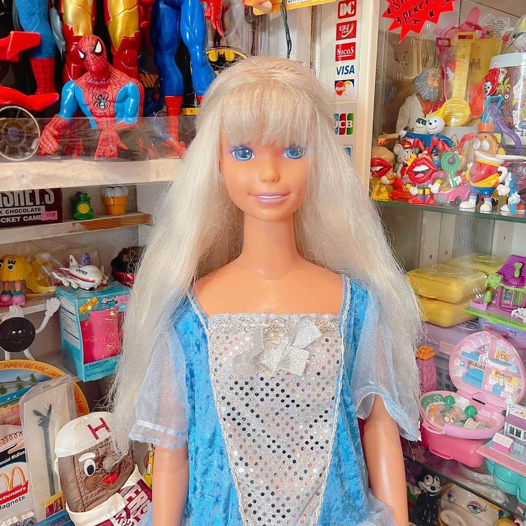 おもちゃやSPIRALさんのインスタグラム写真 - (おもちゃやSPIRALInstagram)「Vintage My Size Barbie入荷しました❣️  大きさ約90cmで、Displayにぴったりです✨」10月3日 17時50分 - spiral_toy