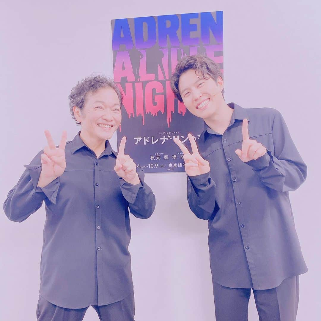 入野自由のインスタグラム：「#アイシールド21周年　のこの年に再会を果たしました。 もはや運命。モン太😘  アイシールド大好きなんです。とか、観てました。と言ってもらう事が多いこの数年。改めて偉大な作品に参加できた事に感謝です。  #山口勝平 #入野自由 #アドレナリンの夜 #アイシールド21」