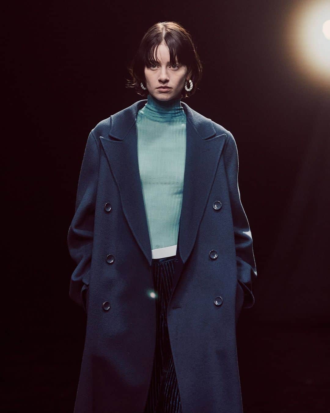 のインスタグラム：「Fall/Winter 2023 Collection⁠ Side-C Vol.10 "OMAMAGOTO"⁠⁠ ⁠ ◻︎ ⁠sheer rib jersey diver cutline top⁠ color: lightblue / neonyellow / gray⁠ size: free⁠ material: wool100％⁠ ⁠ ◻︎ ⁠sheer rib jersey cardigan top⁠ color: lightblue / neonyellow / gray⁠ size: 36/38⁠ material: wool100％⁠ ⁠ ⁠ ⁠※ coming soon in October.⁠ ⁠⁠Pre-orders start online. ⁠ ⁠ ___⁠ ⁠ ⁠ まるでおままごとをしているかのように、⁠ 日常をもっとたのしいものに。⁠ ⁠ 仕事や学校で着る洋服が、休日にも着たくなるものになったら。⁠ 日常的なスタイルが、1 つや2つではなく様々な形に変化したら。⁠ ユニフォームにダイバーフォームとなる可能性が秘められていたら。⁠ ⁠ UNIFORM ⇄ DIVERFORM⁠ ⁠ DOUBLE-END によって⁠ ユニフォームはダイバーフォームへと進化する。⁠ ⁠ 私たちの日常生活やワードローブから、⁠ そして⁠ 子供のころに着るものや使うものからもインスピレーションを。⁠ まるでおままごとをたのしむようなコレクション。⁠ ⁠ Kidswear for everyone.⁠ ⁠ ___⁠ ⁠ ■Online store⁠ www.beautiful-people.jp⁠ ⁠ ■Global Online store⁠ www.beautiful-people-creations-tokyo.com⁠ ⁠ ■ 青山店⁠⁠⁠⁠ 東京都港区南青山3-16-6⁠⁠⁠⁠ ⁠⁠⁠⁠ ■ 新宿伊勢丹店⁠ 伊勢丹新宿店本館2階　⁠⁠⁠⁠TOKYOクローゼット/リ・スタイルTOKYO⁠⁠⁠⁠ ⁠⁠⁠⁠ ■ 渋谷PARCO店⁠ 渋谷パルコ2階⁠ ⁠ ■ ジェイアール名古屋タカシマヤ店⁠ ジェイアール名古屋タカシマヤ4階　モード＆トレンド「スタイル＆エディット」⁠⁠⁠⁠ ⁠⁠⁠⁠ ■⁠阪急うめだ店⁠ 阪急うめだ本店3階　モード⁠⁠⁠⁠ ⁠ ⁠ #beautifulpeople⁠⁠⁠ #ビューティフルピープル⁠⁠⁠ #creationstokyo⁠ #FW23 #23Winter⁠ #SideC ⁠ #DOUBLEEND⁠ #ダブルエンド⁠ #OMAMAGOTO⁠ #UNIFORM⁠ #DIVERFORM⁠ #Kidswearforeveryone⁠」