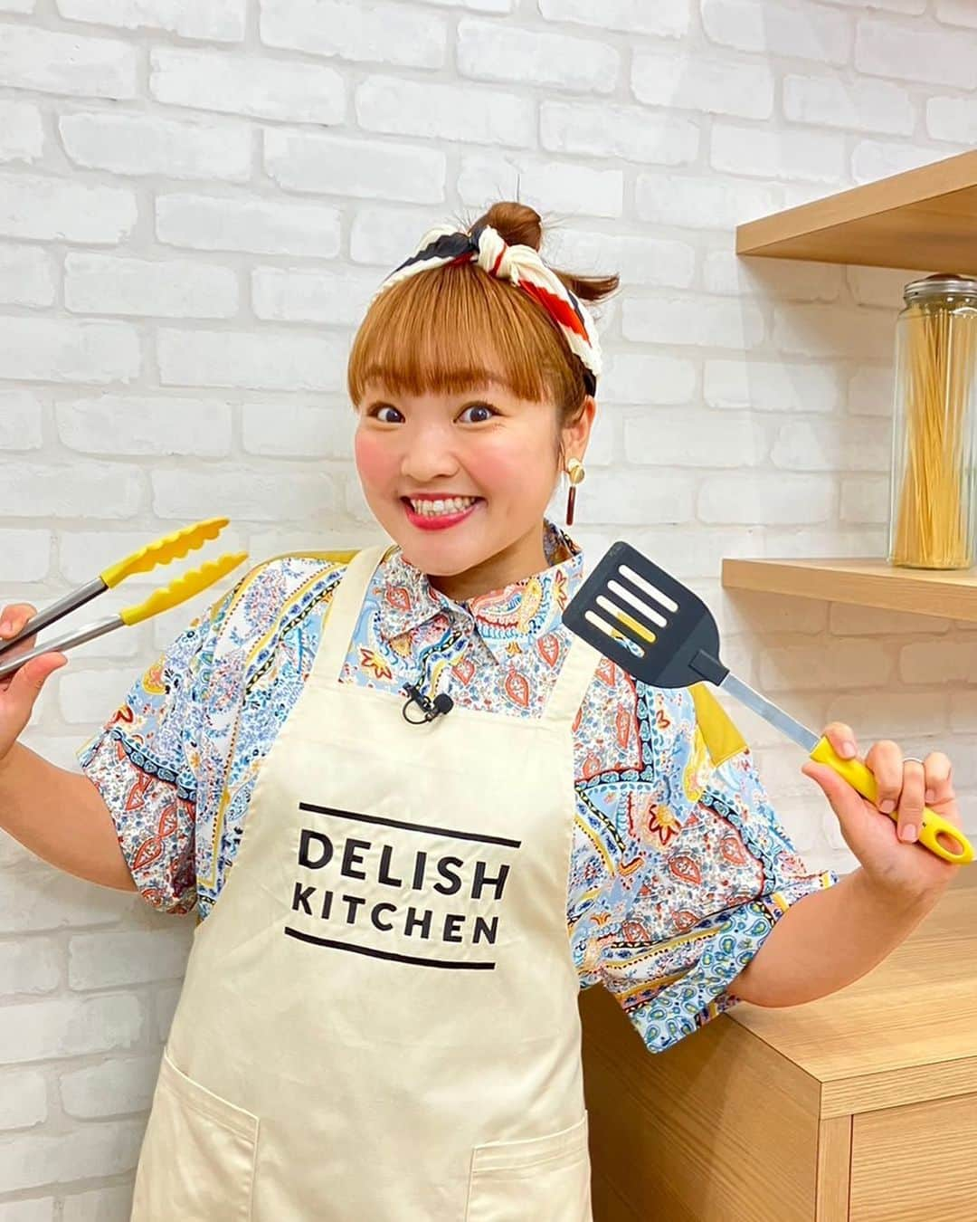 柳原可奈子さんのインスタグラム写真 - (柳原可奈子Instagram)「💛DELISH KITCHENのYouTube番組💛 ✨🍴「お料理向上委員会」🍴✨  10月の火曜日ゲストに呼んでいただきました〜‼️❤️🍚 (動画はストーリーズにリンクを貼りました！) (毎週火曜日に最新動画が更新されます❣️)  MC #タイムマシーン3号  さんとともに、 🌾新米を楽しむ晩ごはんおかず🍚をお届けします😍  超簡単で超おいしいレシピ😋 動画をみて、一緒に作ってみてね🎶  お料理しながら山本さん、関さんと久しぶりにたくさん喋ったよ🤣(同じ専門学校&同じ太田プロ👍) メイキング動画がＸ(twitter)で、 本編未公開がスレッズで配信されるんだって💛❤️ そちらもまたお知らせするね‼️  👗シャツワンピース　@asknowasplus  👂イヤリング　3COINS  #DELISH KITCHEN #タイムマシーン3号  @yamamoto.tm3  @seki.tm3」10月3日 18時05分 - yanagihara_kanako_