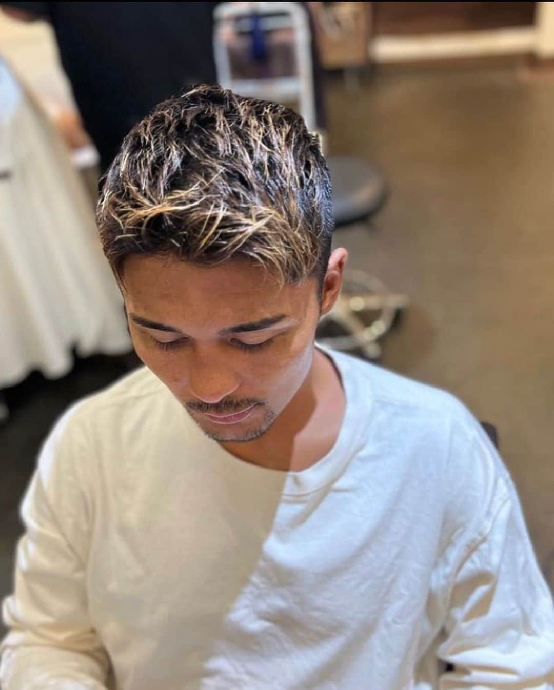 大沢文也さんのインスタグラム写真 - (大沢文也Instagram)「カットはいつもここ！ @dbond724 さんです👌 いつも格好良くしてくれて感謝！ ありがとうございます😆❗️  #カット #おまかせ #美容室」10月3日 18時18分 - fumifumi_k1