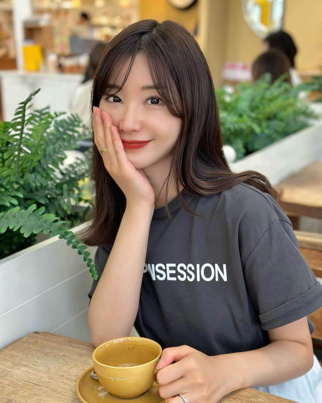 のインスタグラム：「. だいぶ涼しくなって過ごしやすくなったね〜🍁 このくらいの時期いちばん好き🤭  こないだ @tokiko_kitagawa_ に紹介してもらったまつ毛サロン　@accorder.kuroda  でまつ毛パーマしてもらったのだけど、すっごく上手で過去一くらいまつ毛長くなった！！😳♡ わかるかな?? 施術中もいろいろお話してたらあっという間で早かった〜✌️ ありがとうございます🤍  #コスメリフト#まつ毛パーマ#美容#まつ毛ケア」