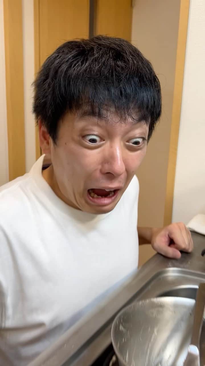 森祐介のインスタグラム：「The reason why I don't like cooking🍳」