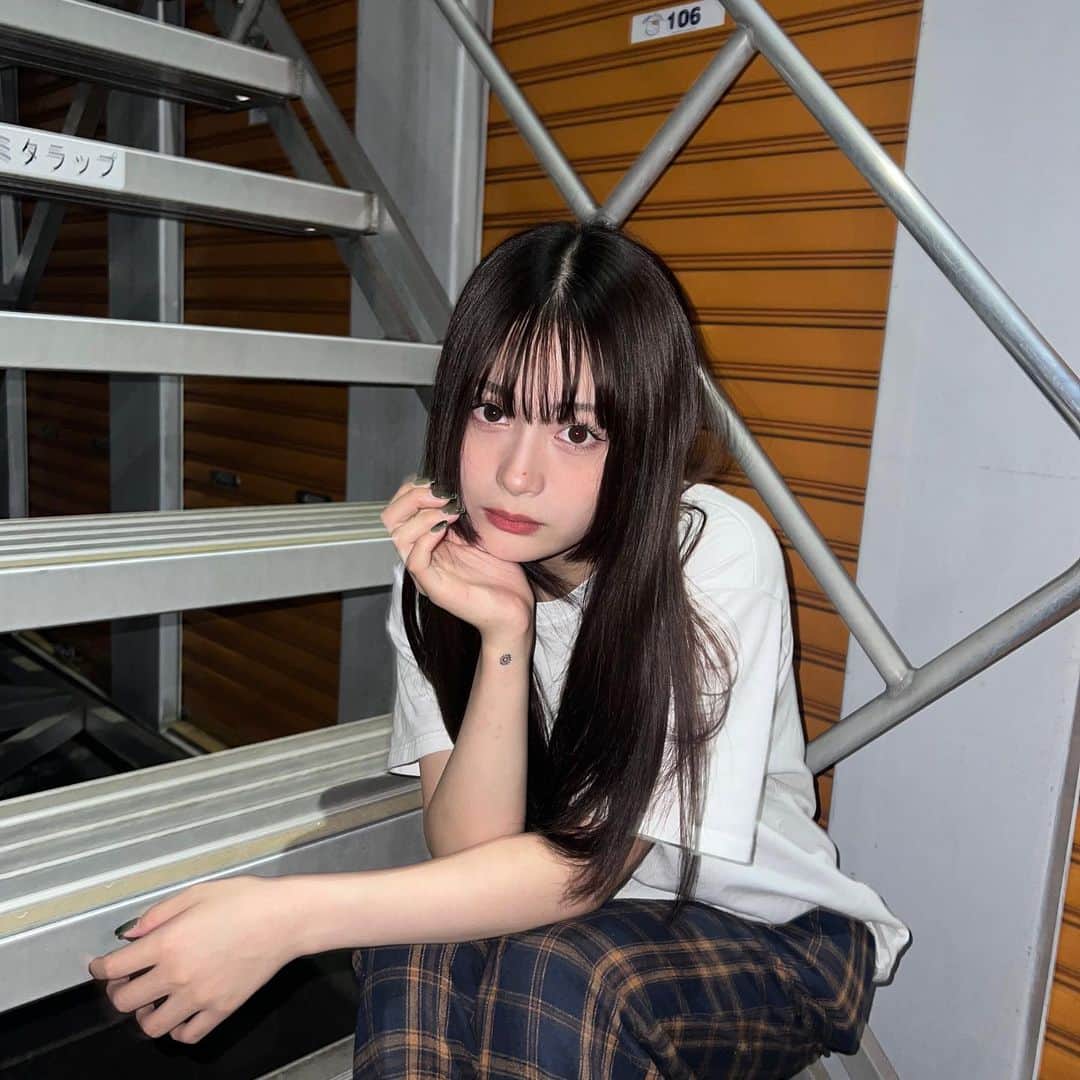 椎名亜美のインスタグラム：「髪の毛めっちゃ伸びた嬉しい🤭」