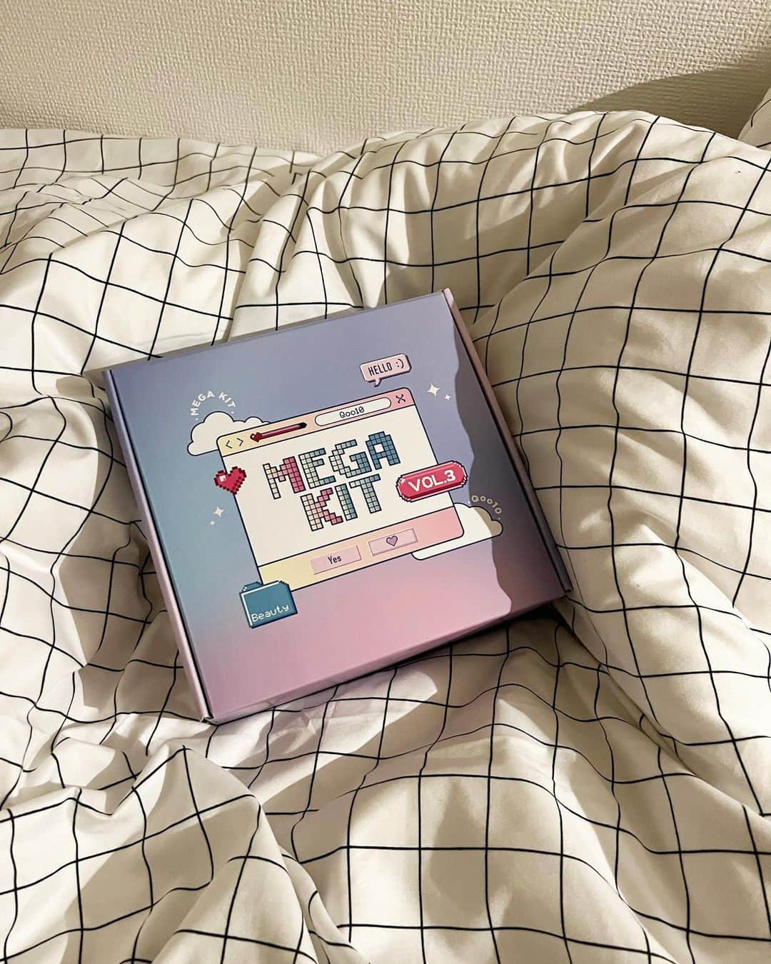 のインスタグラム：「MEGA KIT開けるのわくわくした（⸝⸝>_<⸝⸝） 全部気になってたやつだから使うのも楽しみ🎶 20%メガポもしてるみたい〜💭 ⁡ ⁡ ⁡ ⁡ ⁡ ⁡  #qoo10  #qoo10megakit  #メガポ  #pr」