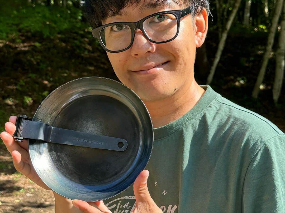 阿諏訪泰義さんのインスタグラム写真 - (阿諏訪泰義Instagram)「完売していました【取っ手の折れる鉄フライパン〜野フライパン】本日18時より再販します！売り切れたらまた作ります！！！  「阿諏訪 グッズ」で検索👍」10月3日 18時41分 - ushirocityaswa