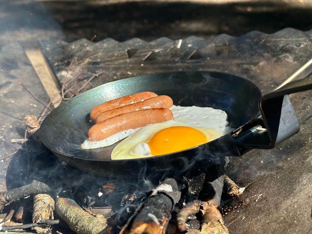 阿諏訪泰義さんのインスタグラム写真 - (阿諏訪泰義Instagram)「完売していました【取っ手の折れる鉄フライパン〜野フライパン】本日18時より再販します！売り切れたらまた作ります！！！  「阿諏訪 グッズ」で検索👍」10月3日 18時41分 - ushirocityaswa