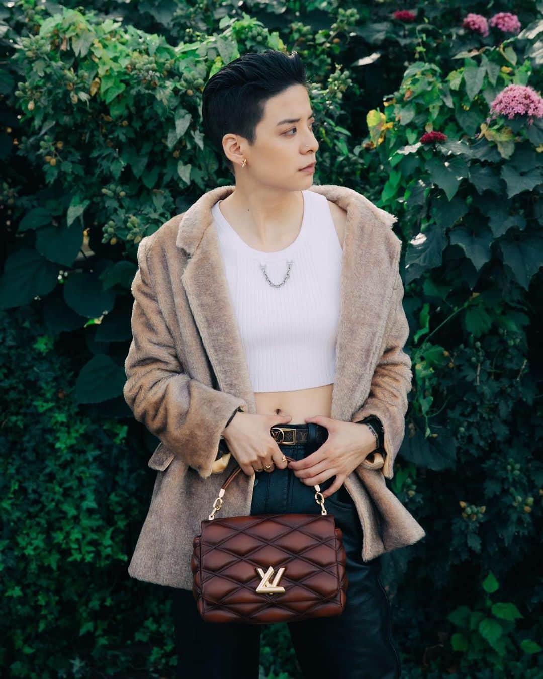 アンバー さんのインスタグラム写真 - (アンバー Instagram)「all in the details 🔎✨ @LouisVuitton @nicolasghesquiere #LVSS24」10月3日 19時00分 - amberliu
