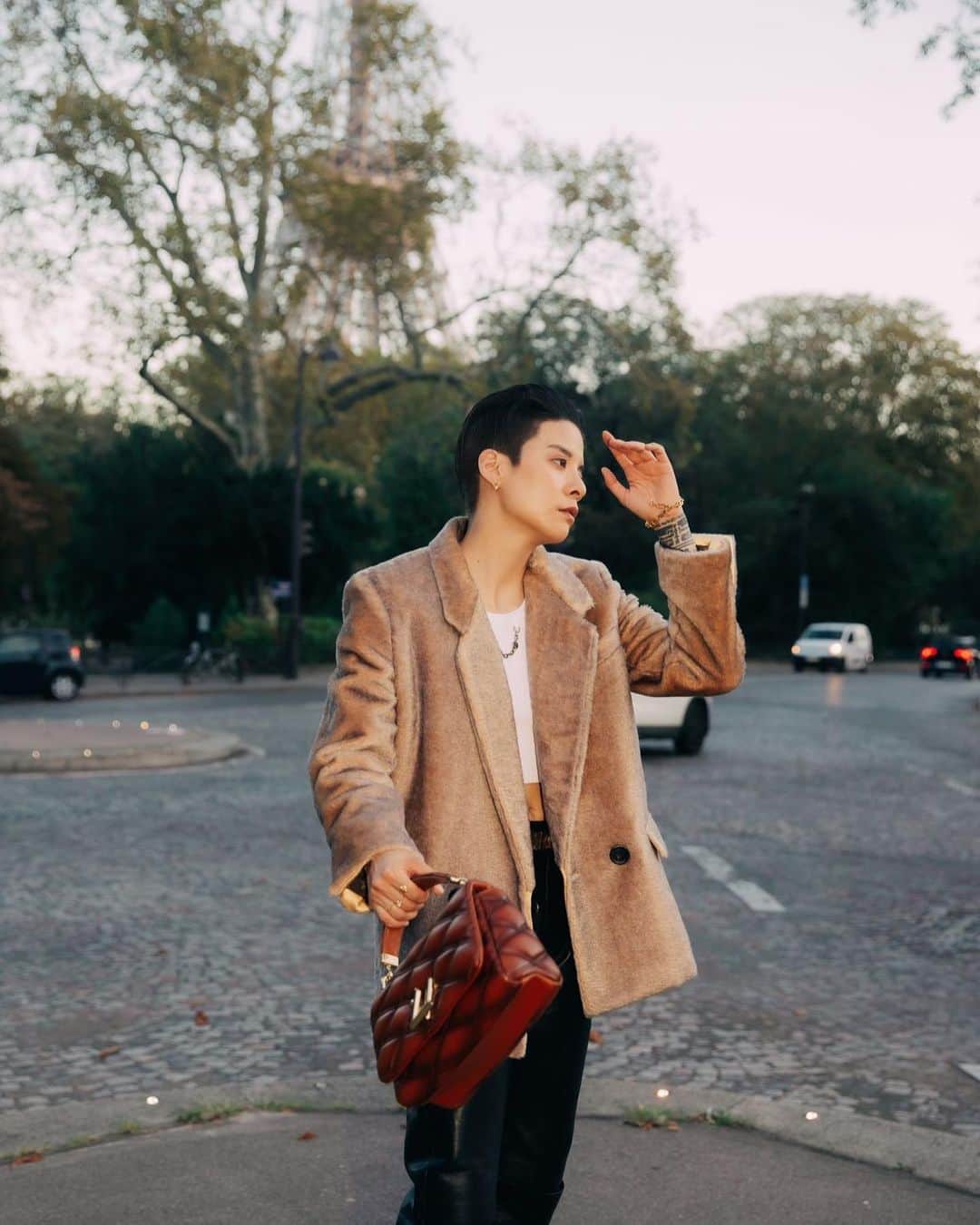 アンバー さんのインスタグラム写真 - (アンバー Instagram)「all in the details 🔎✨ @LouisVuitton @nicolasghesquiere #LVSS24」10月3日 19時00分 - amberliu