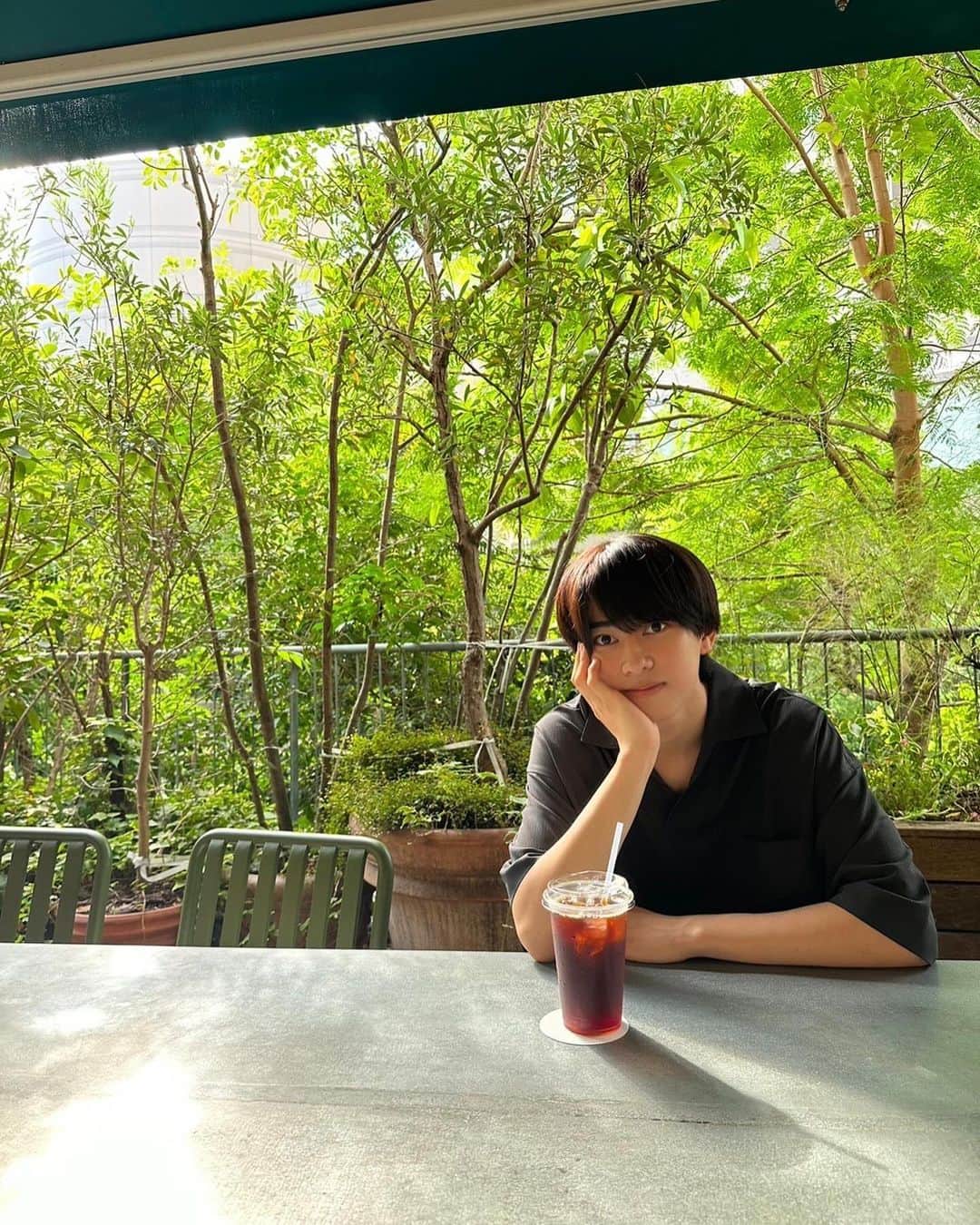 本島純政さんのインスタグラム写真 - (本島純政Instagram)「・ 撮影が無いオフの日にちょっと一息つきにカフェに寄った時の写真です！ 最近はコーヒーの飲み比べにハマってます😲  #夏の思い出 #本島純政 #カフェ巡り #コーヒー」10月3日 19時06分 - junsei_motojima