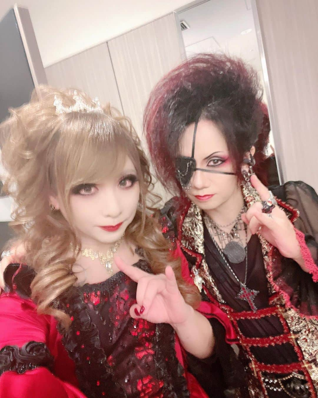 HIZAKIさんのインスタグラム写真 - (HIZAKIInstagram)「Japanese Visual Metal Tour Final 2023.10.2 Zepp Haneda #YUKI #ASAGI #Seth #優介  #JVM_ZeppTour #MoidixMois #Versailles #D #摩天楼オペラ  #JVMRosesBloodSymphony」10月3日 19時15分 - hizaki_official