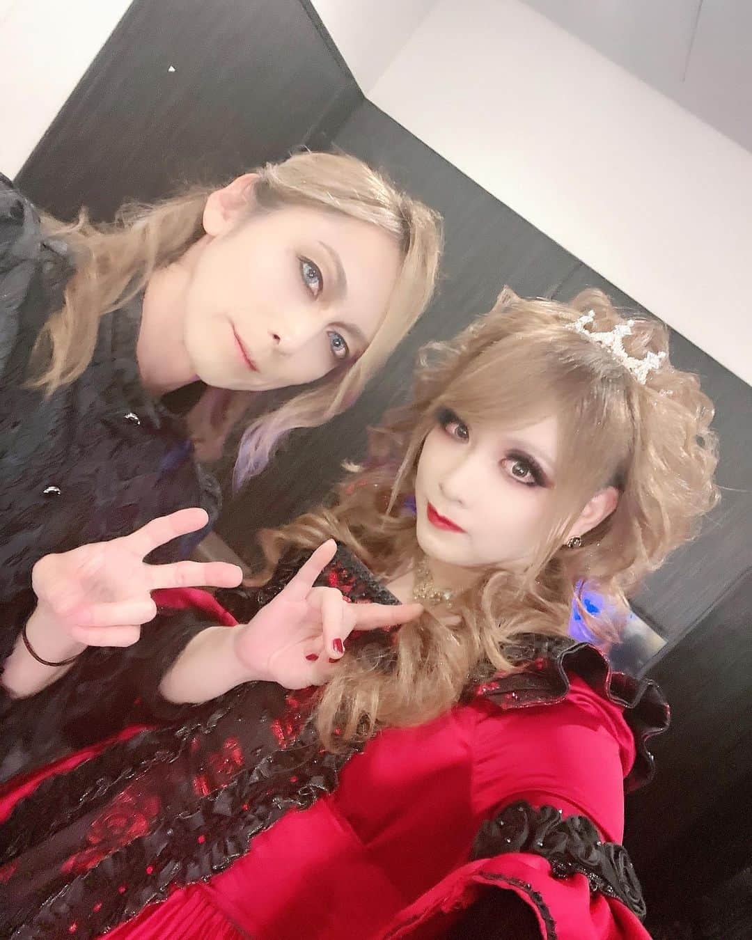 HIZAKIのインスタグラム：「Japanese Visual Metal Tour Final 2023.10.2 Zepp Haneda #YUKI #ASAGI #Seth #優介  #JVM_ZeppTour #MoidixMois #Versailles #D #摩天楼オペラ  #JVMRosesBloodSymphony」