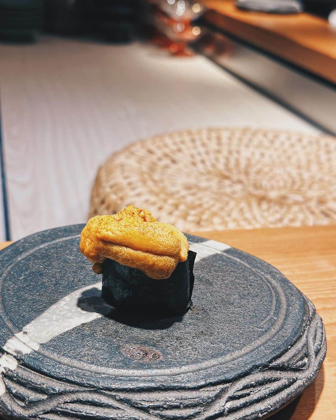 ウー・シンティーさんのインスタグラム写真 - (ウー・シンティーInstagram)「我最愛的食物 和 我的新髮型！  留長留到一半 突然聽見腦海裡的謎之音：「剪～短～」 於是我就又 一秒回歸短髮女孩兒  我的每一個決定似乎都來自於一股瞬間的衝動 或許這就是薦骨的回應？  但是我身邊的所有朋友都沒有發現我剪短 只有爸爸媽媽發現⋯ （努力忍住淚水）」10月3日 19時26分 - esther_xinti