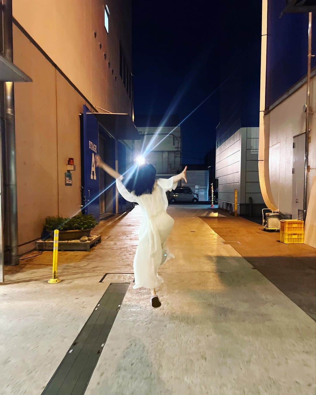 上白石萌音さんのインスタグラム写真 - (上白石萌音Instagram)「ミノンのモイストチャージクリーム、新発売です。私、今朝も使った🙋‍♀️」10月3日 19時46分 - mone_kamishiraishi