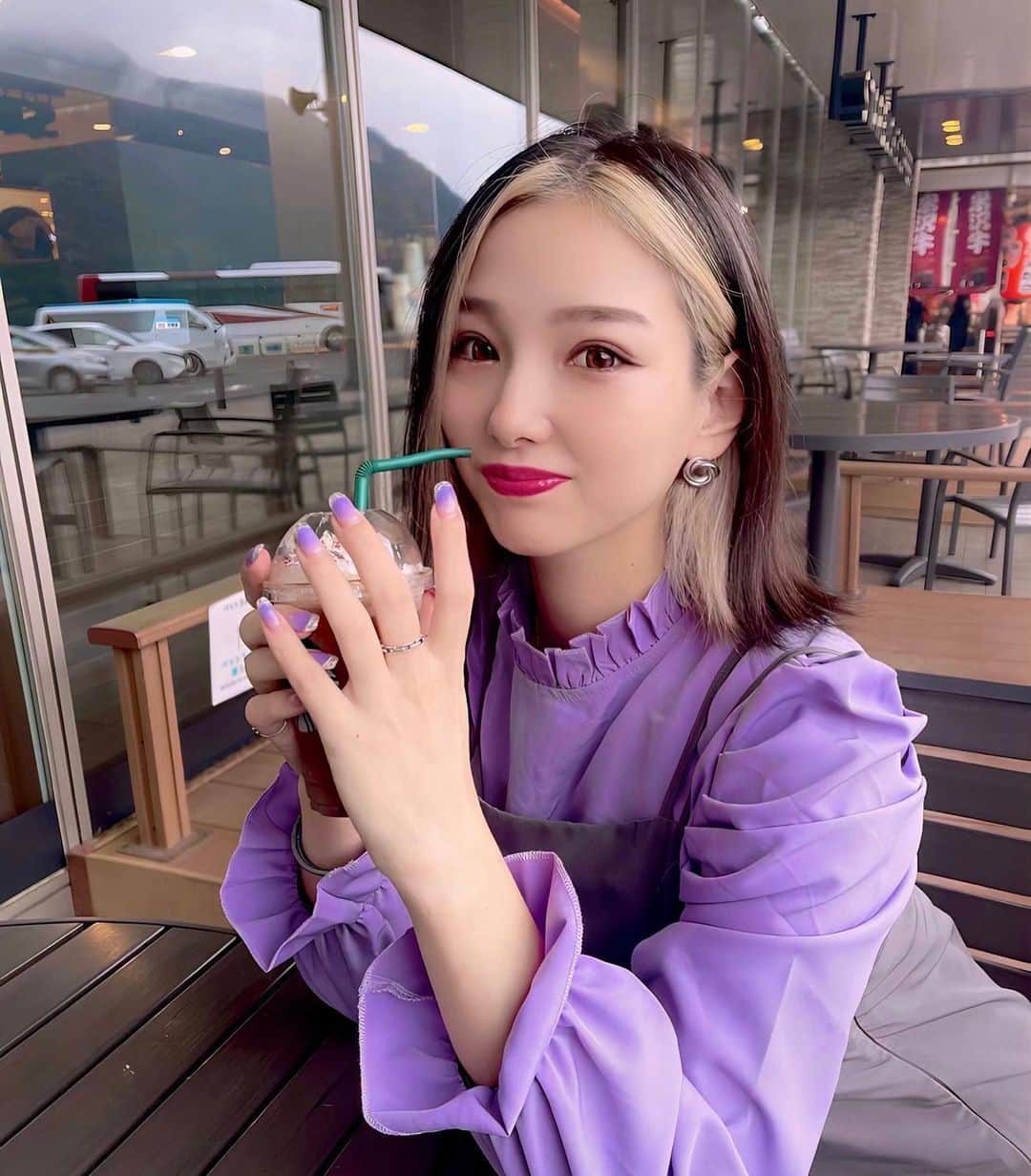 MIOのインスタグラム：「🍇 🍬 ✡️ 🧬 😈」