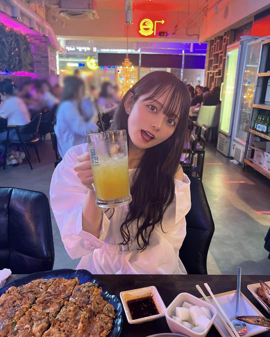 水野舞菜さんのインスタグラム写真 - (水野舞菜Instagram)「一緒に飲む？」10月3日 19時51分 - mana_chos