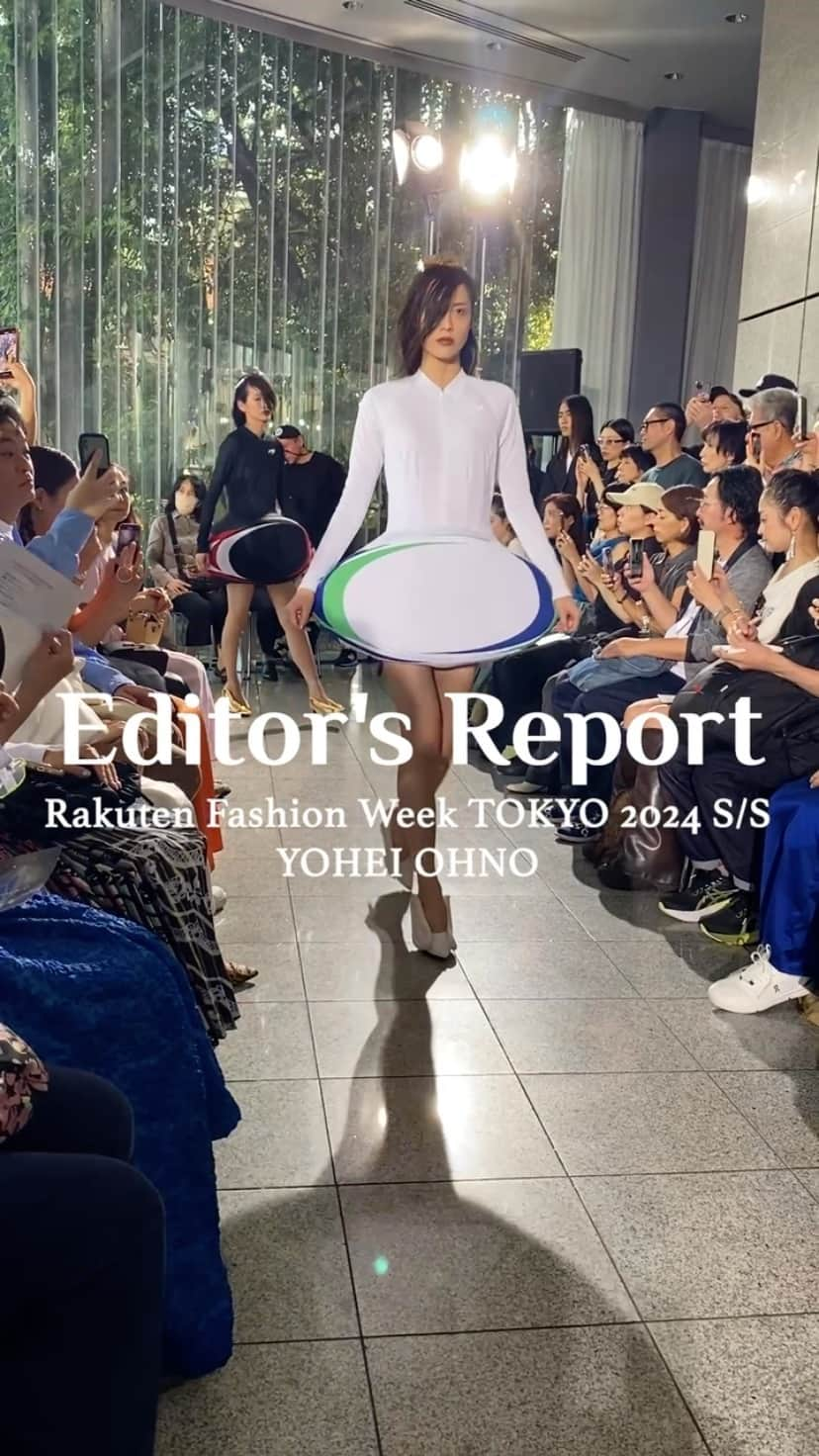 Perkmagazineのインスタグラム：「Editor's Report！ Rakuten Fashion Week TOKYO 2024 S/S これまでコンプレックスでもあったという自身のバックグラウンドに向き合い、新しい希望や未来を表現した〈YOHEI OHNO〉。思い出の写真と共に幕を下ろす、ラストルックにも注目です！ @yohei_ohno . リンクから記事をチェック📝 @perkmagazine   PERK magazine https://perk-magazine.com . #perk #perkmagazine #RakutenFashionWeekTokyo  #RakutenFWT  #fashionweek  #YOHEIOHNO #ファッションウィーク @rakuten_official @rakutenfashion @rakutenfwt」