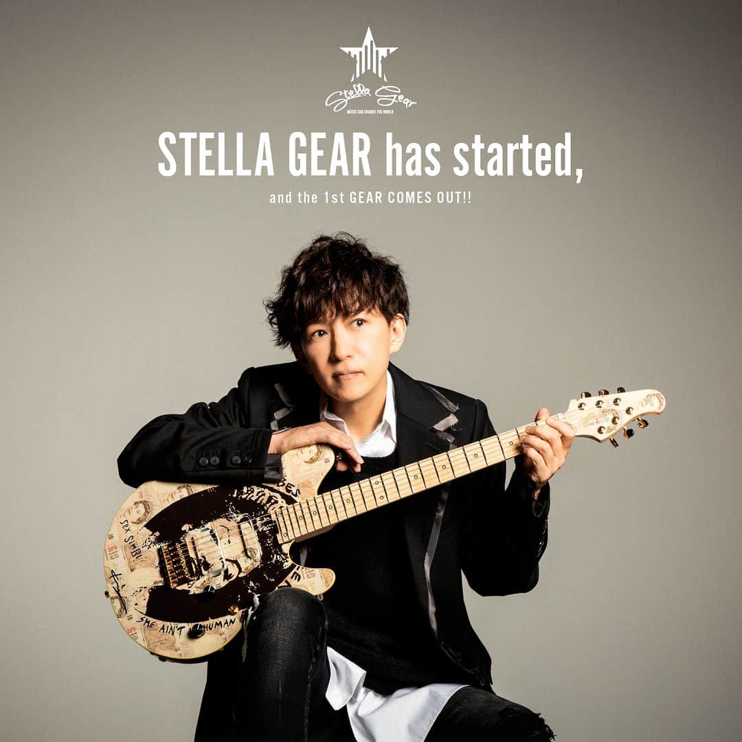 tetsuyaのインスタグラム：「【本日より始動開始】 本日始動の新ブランド STELLA GEARより GLAMBELLY GUITAR 発売開始！！  ギター＆ベースメーカーのESPに、STELLA GEAR という新たなブランドが誕生しました。 その1st GEARがGLAMBELLY GUITARです。  tetsuya モデルベース、GLAMBELLY GOOD VIBESをモチーフにしながらも誰にでもフィットしやすい大きさで、余分な物を一切排除したシンプルなギターです。  ストリングロック式のペグやLuminlay(ルミンレイ)蓄光ポジションマークを使用するなど機能面や操作性にも優れたパーツや材料を採用しました。  ピックアップはこのギター用にオリジナルで試作を重ね、ただ綺麗なだけでない個性ある音色を作り出します。  初回ロット出荷は10月下旬を予定、本日より予約受付開始です。  お問い合わせは「全国 ESP製品取り扱い楽器店」、 またはESP営業本部 049-274-3810まで。  #STELLAGEAR #tetsuya」