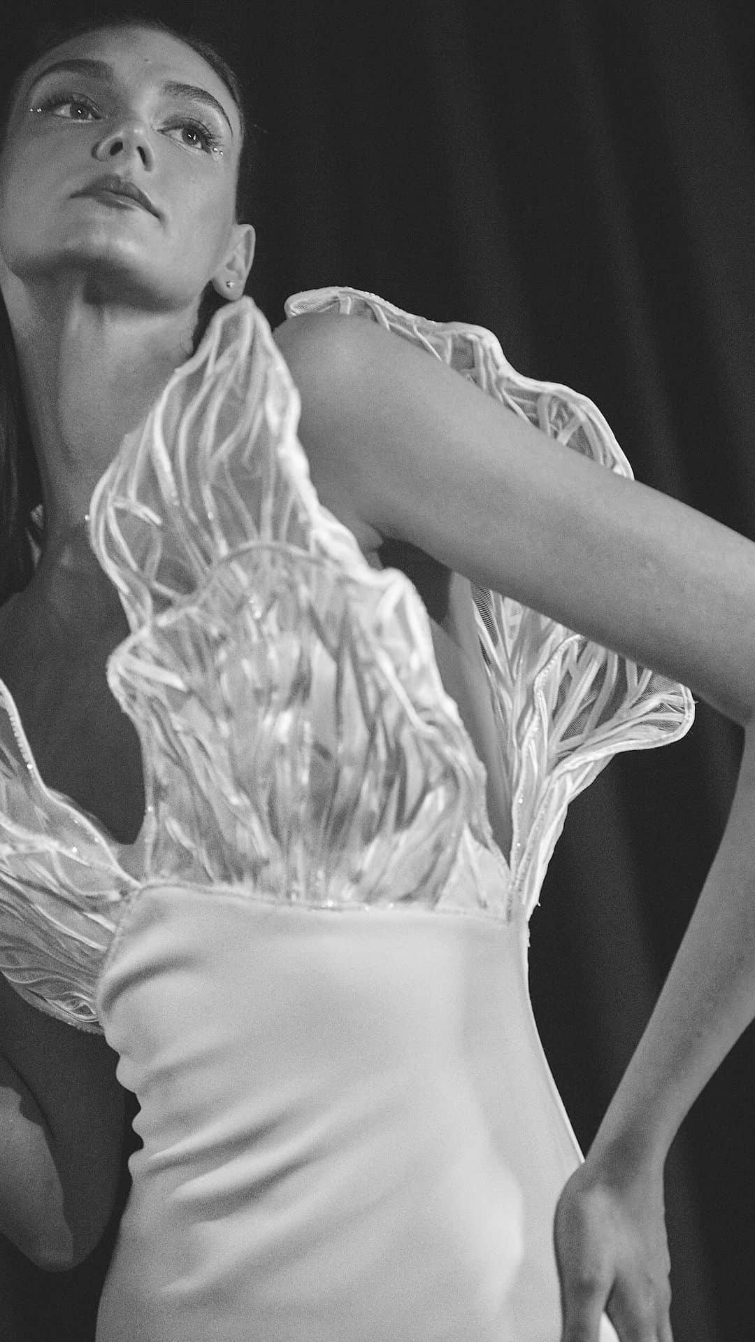 のインスタグラム：「Dress dreams became a reality at our last #PronoviasFashionShow💛  Choose your favorite style: Lights, Celesty, Muget, Symphorine, Lunas  Discover our #AtelierPronovias collection at our in-store event from October 5-9th, link in bio to book your appointment🔗」