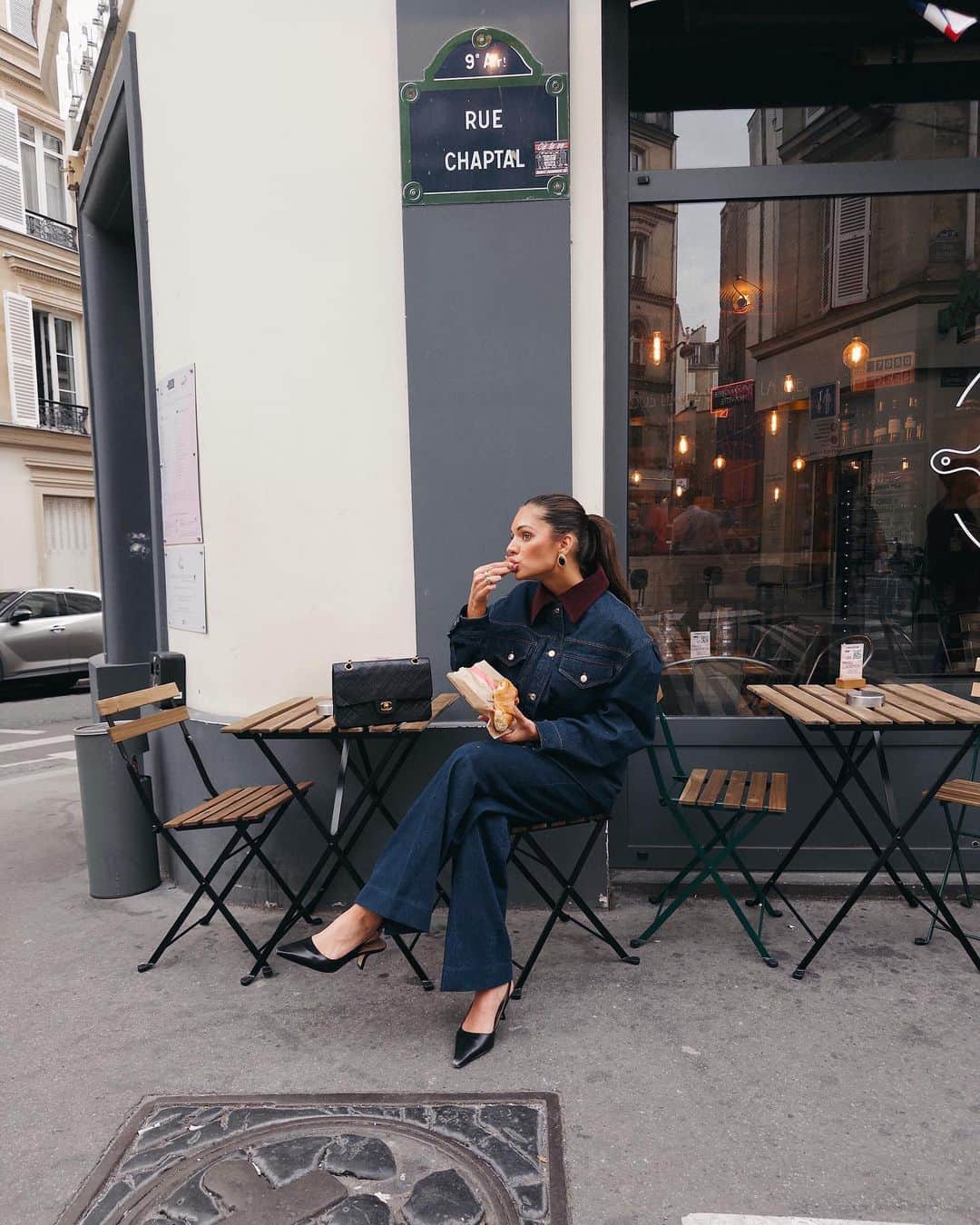 アリッサ・リンチさんのインスタグラム写真 - (アリッサ・リンチInstagram)「glammed and fed in paris 🖤」10月4日 5時49分 - alyssalynch