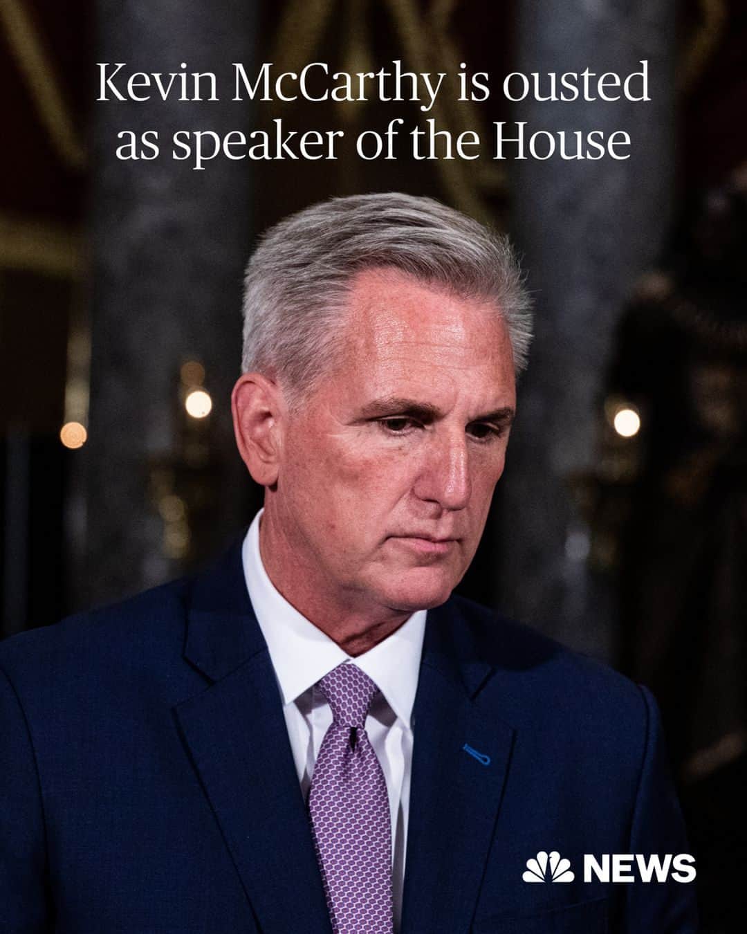 NBC Newsのインスタグラム：「Speaker Kevin McCarthy is ousted in a vote pushed by conservatives, marking the first time in U.S. history that a speaker has been voted out of office.  McCarthy is expected to be replaced on a temporary basis by a designated lieutenant, but it is unclear who that is and when the House might hold another election to replace him permanently.   Read more at the link in bio.」