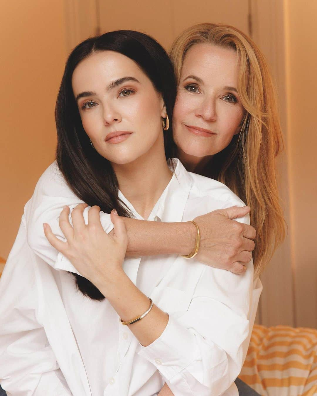 リー・トンプソンさんのインスタグラム写真 - (リー・トンプソンInstagram)「Like daughter like mother... @tiffanyandco #lockwithlove」10月4日 6時11分 - lea_thompson