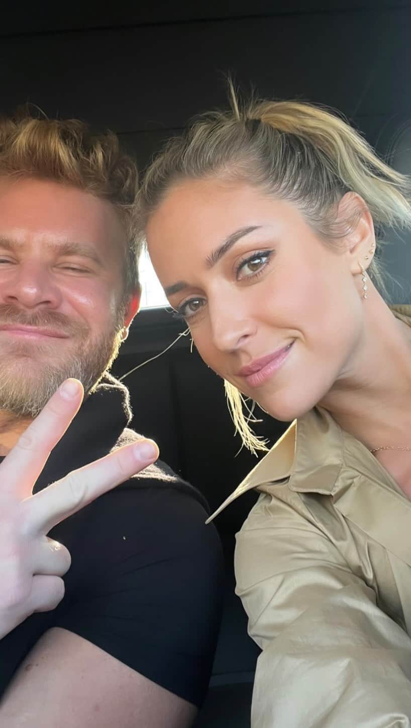 クリスティン・カヴァラーリのインスタグラム：「Having my bestie on Let’s Be Honest makes for a very real + raw convo  @justinanderson | new episode is out」