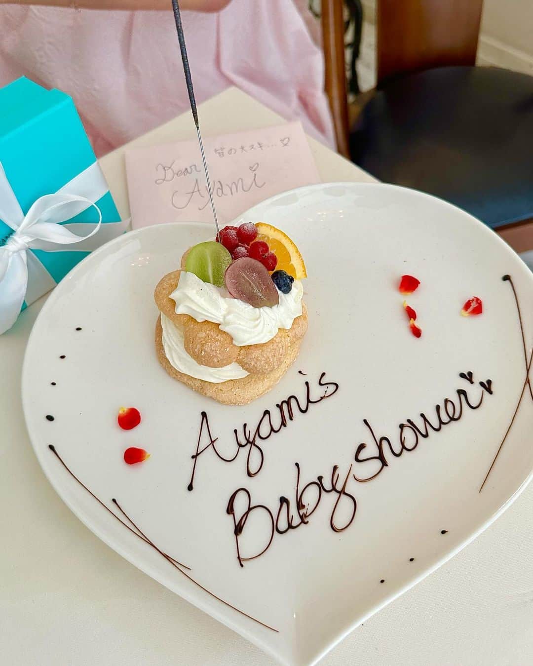 千葉由佳（ちばゆか）さんのインスタグラム写真 - (千葉由佳（ちばゆか）Instagram)「. Baby shower👶🏻🩷  ほっこりで大感動で幸せな時間でした💐  サプライズ返しのお手紙に込められたメッセージが嬉しかった🥹💌」10月3日 21時59分 - chibayuka