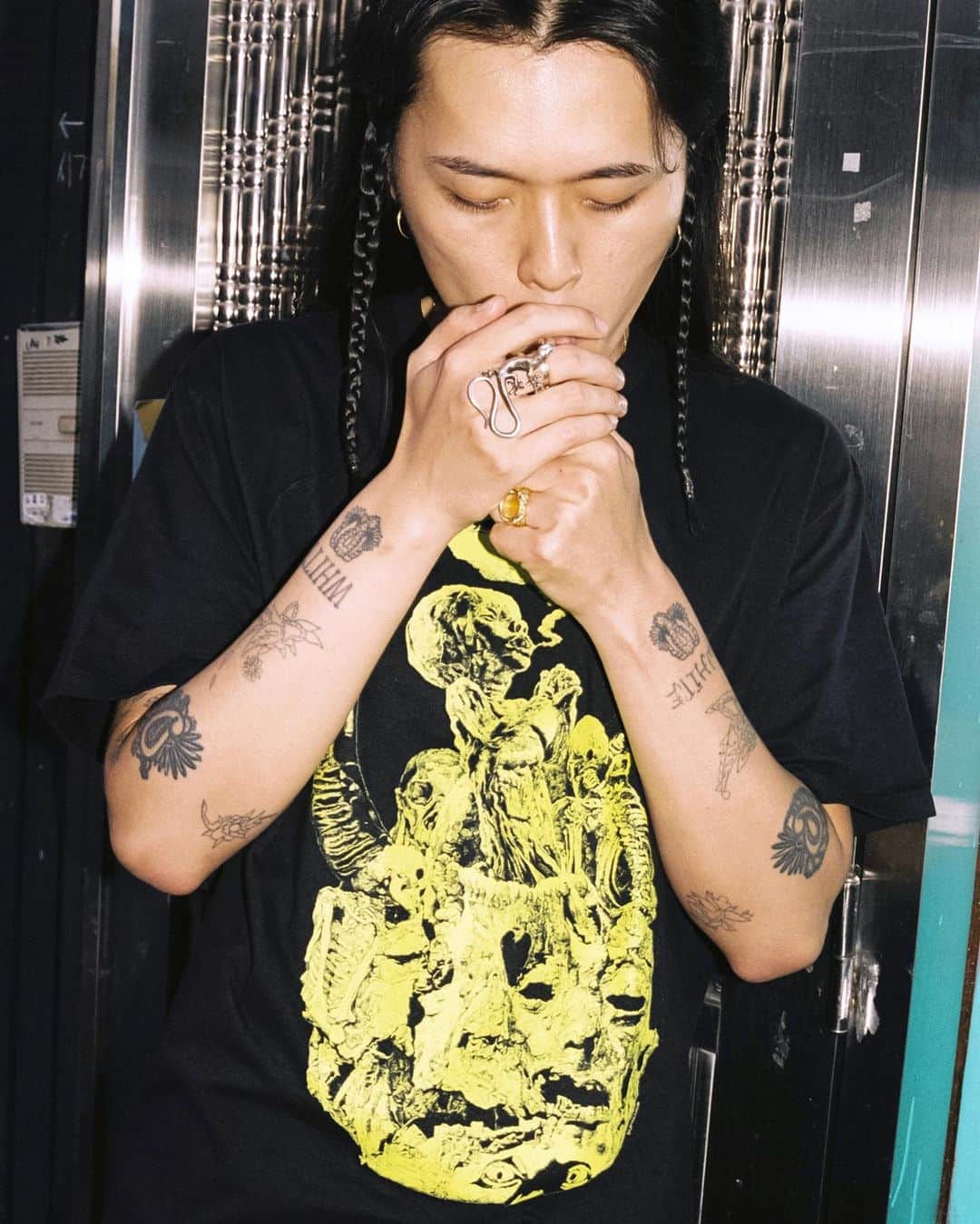 シュプリームさんのインスタグラム写真 - (シュプリームInstagram)「Supreme Fall Tees. 10/05/2023  For Fall, Supreme will release nine new graphic T-Shirts.  Available October 5th.  Available in Japan and Seoul October 7th.」10月3日 22時00分 - supremenewyork