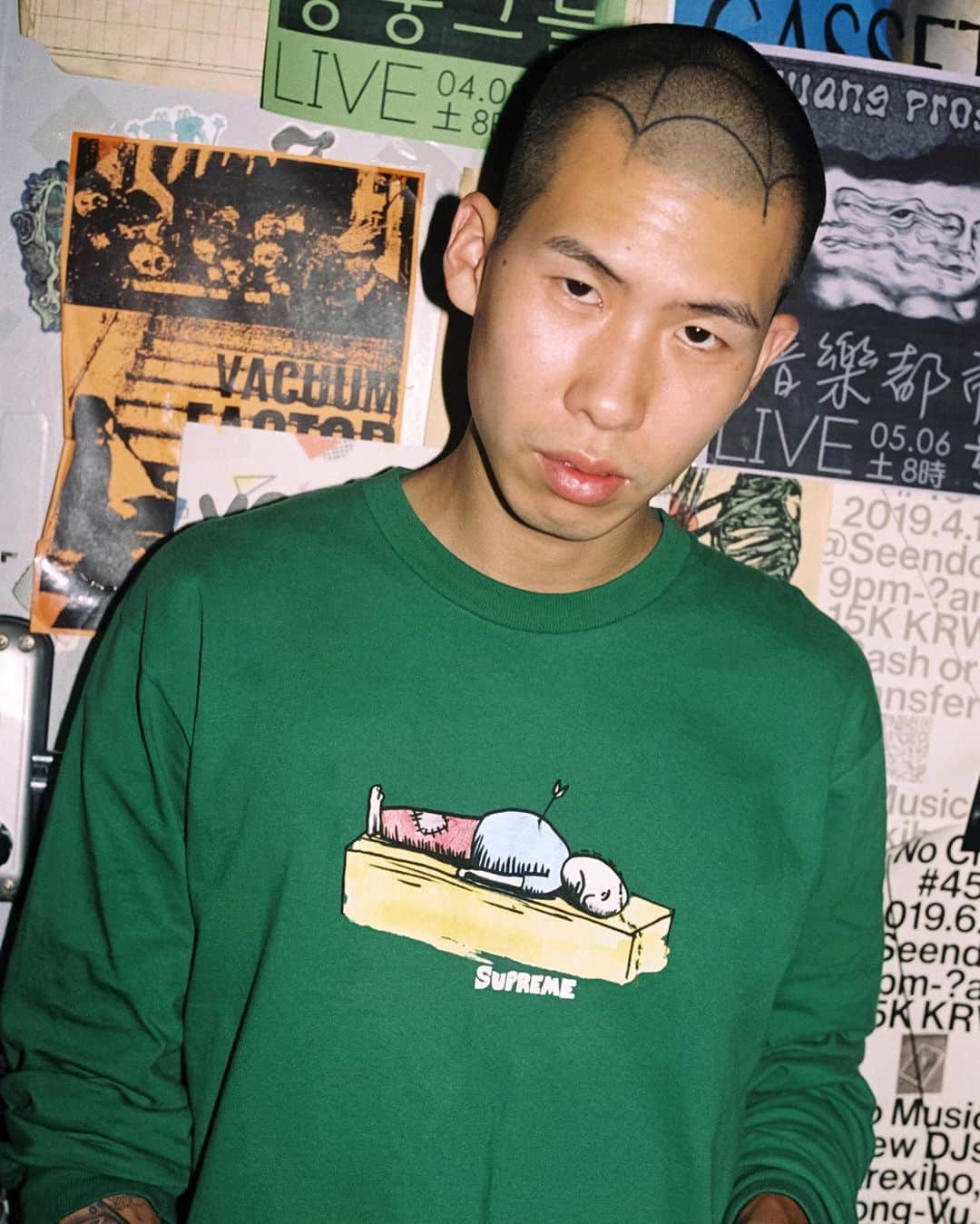 シュプリームさんのインスタグラム写真 - (シュプリームInstagram)「Supreme Fall Tees. 10/05/2023  For Fall, Supreme will release nine new graphic T-Shirts.  Available October 5th.  Available in Japan and Seoul October 7th.」10月3日 22時00分 - supremenewyork
