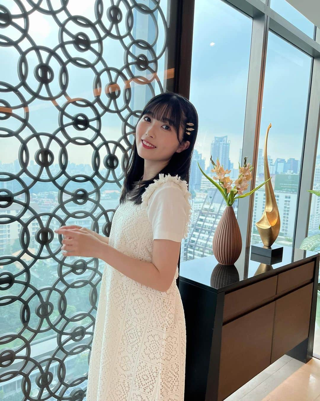 西田汐里のインスタグラム：「🇹🇭  タイで撮った写真まだまだある😊 Sivatel Bangkok Hotel 素敵な所でした！  動画はうーに撮ってもらったよ🌥💙  #beyooooonds #西田汐里  #sivatelbangkok」