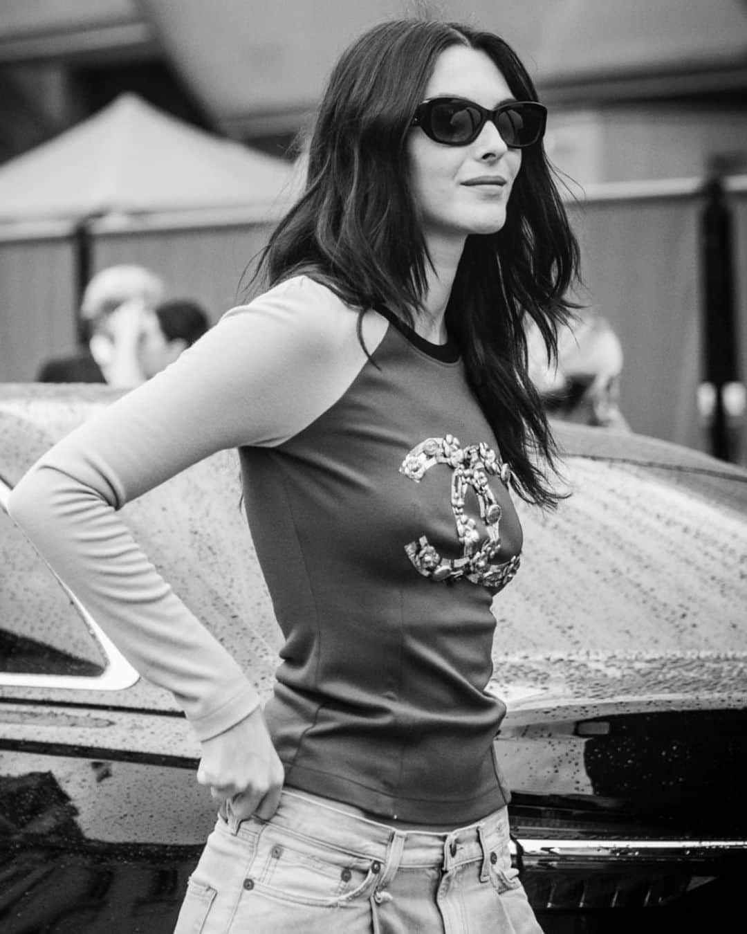 ヴィットリア・チェレッティさんのインスタグラム写真 - (ヴィットリア・チェレッティInstagram)「a v special fashion week for many reasons. thank you Virginie, Sarah, Pierpaolo, Nicolas and Chitose.  One more for the books🖤❤️.」10月3日 22時42分 - vittoria