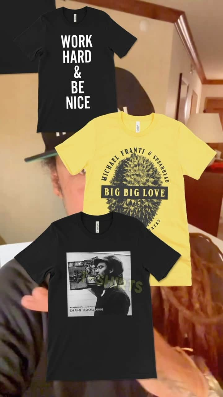 マイケル・フランティのインスタグラム：「🚨 EXCITING NEWS 🚨 END OF TOUR MERCH SALE STARTING TODAY!!!!!!! 🙌🏾🙌🏾🙌🏾🙌🏾  This SALE ENDS on SUNDAY so RUN to michaelfranti.com to snag yours before it sells out!!! 🔥💛🫶🏾  We’ve got 20% OFF of all merch and $10 OFF on T-SHIRTS!!!! Y’all know I love a good t-shirt✌🏾  Let me know in the comments which has been your favorite merch item from the BIG BIG LOVE TOUR! 👇🏾🫶🏾🙌🏾💛🔥  #merch #merchsale #michaelfranti #bigbiglove #sale」