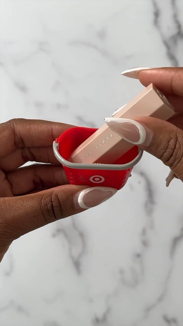 Target Styleのインスタグラム：「You might need a cart for the #FentySnackz. 🍭🥨✨ Find an exclusive assortment of @FentyBeauty best sellers in minis and sets, NOW at #UltaBeautyatTarget!」