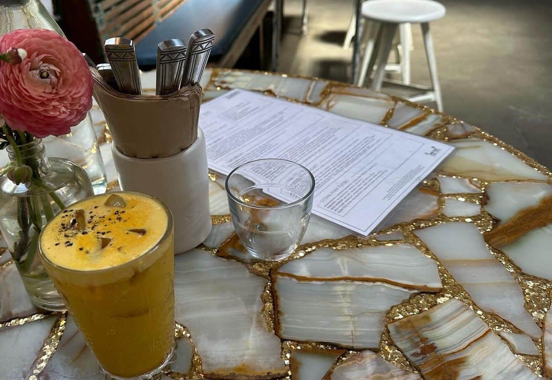 のインスタグラム：「🇺🇸 すでに懐かしいLA  息子とのバケーション #❤️ 今夜は千葉の海だけどね😄」