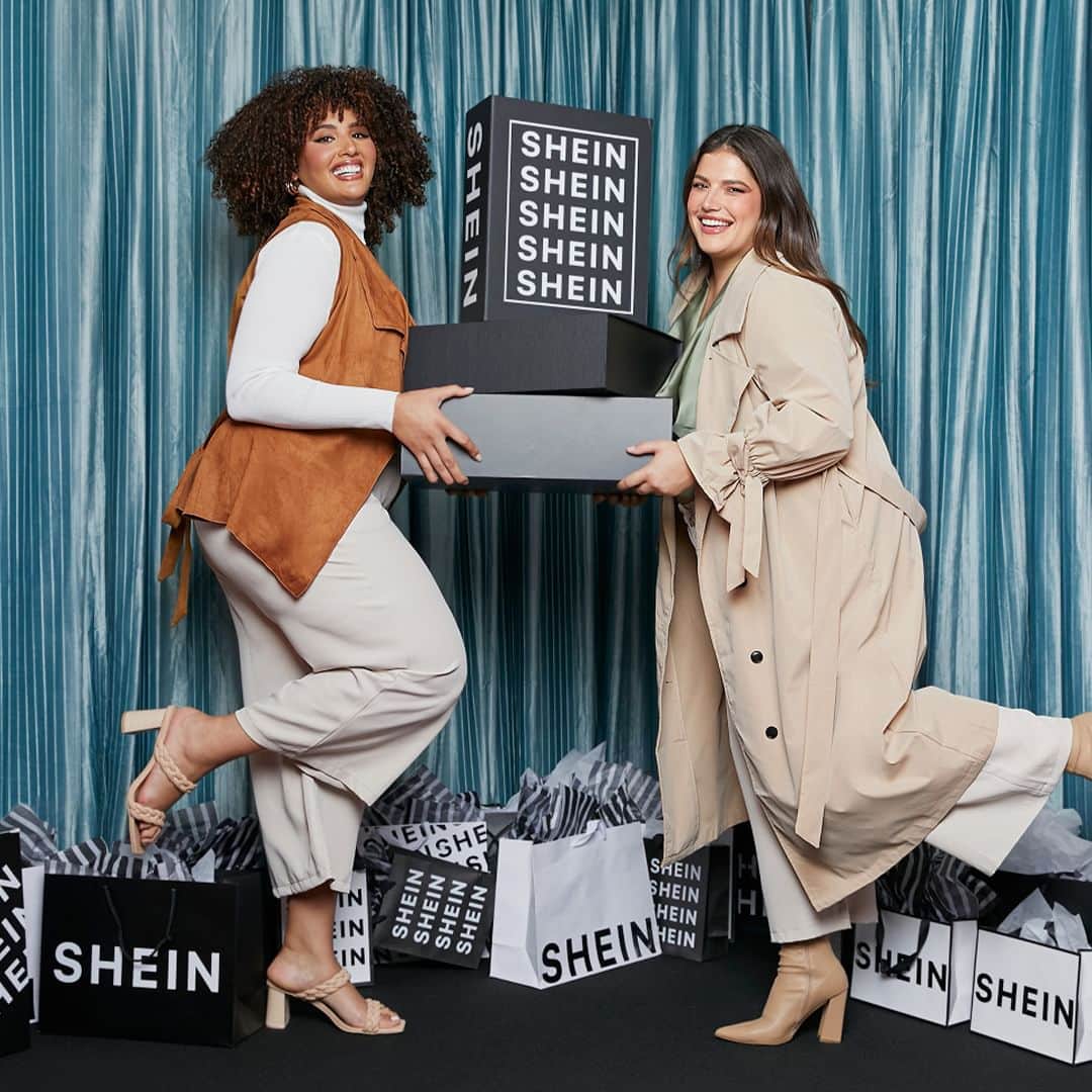 SHEINさんのインスタグラム写真 - (SHEINInstagram)「Get major savings when you shop the exclusive SHEIN Curve Festival.🎉🎉  🔗:https://shein.shop/gpx2n1y  #SHEINCurveSZN」10月3日 23時00分 - sheinofficial