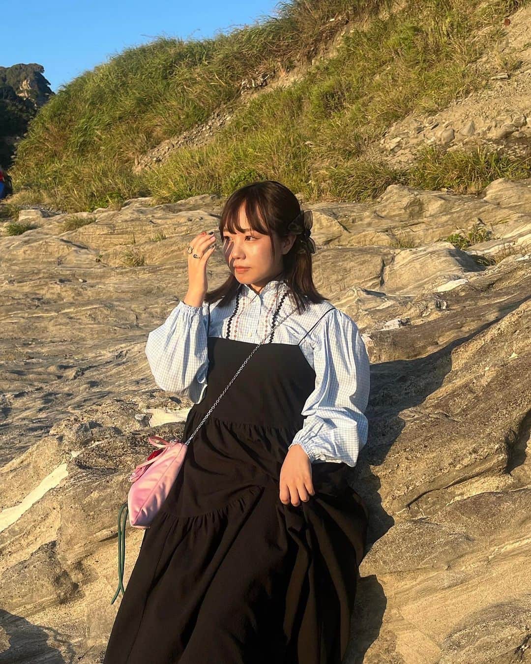 むくのインスタグラム：「海ありがとう~な日☕️🐟 このバッグお気に入りだけど 全然使えてなかったからうれしい🤍」